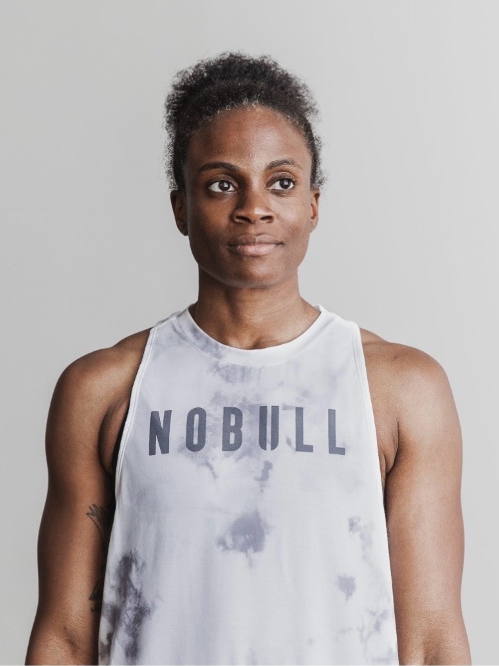 NWT NOBULL Women's Racerback High Neck Tank Large White Cloud Gray Dip Dye
